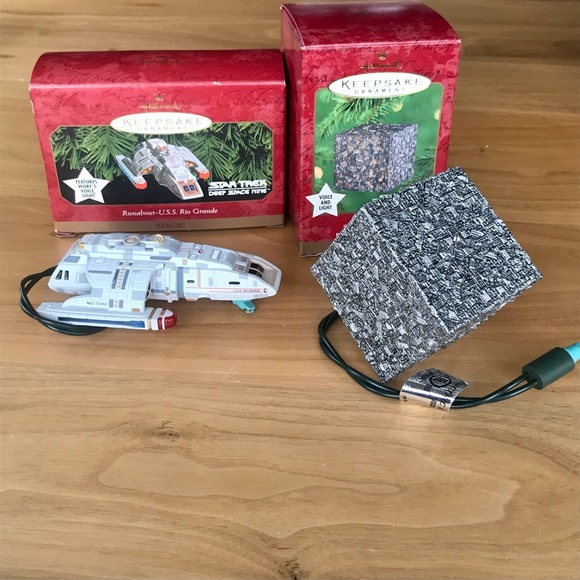 Set of 12 Vintage Hallmark Collectible StarTrek Ornaments - Picture 13 of 17